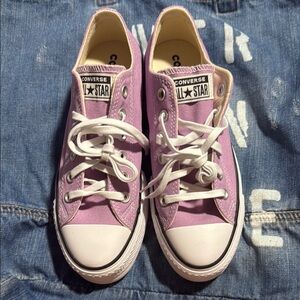 Converse All Star Lavender Sneakers in size W8/M6